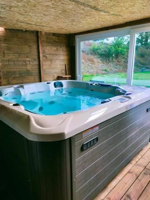 Gite Avec Spa Privatif* Saint-Symphorien-les-Buttes Extérieur photo