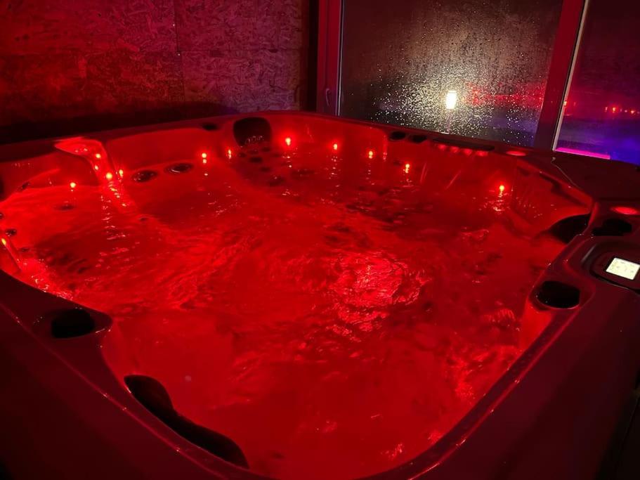 Gite Avec Spa Privatif* Saint-Symphorien-les-Buttes Extérieur photo
